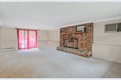 8 Kenswick Lane, Huntington Station, NY 11746 - Photo 18
