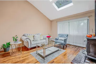 8 Kenswick Lane, Huntington Station, NY 11746 - Photo 4