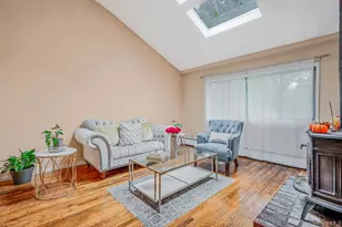 8 Kenswick Ln, Huntington Station, NY 11746 - Photo 4