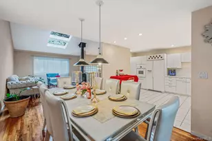 8 Kenswick Ln, Huntington Station, NY 11746 - Photo 8