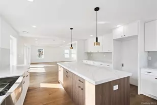 771 S 9th St, Lindenhurst, NY 11757 - Photo 12