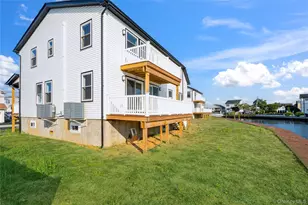 771 S 9th St, Lindenhurst, NY 11757 - Photo 32