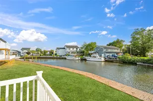 771 S 9th St, Lindenhurst, NY 11757 - Photo 36