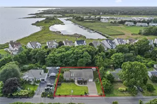 324 Durkee Ln, Patchogue, NY 11772 - Photo 6