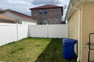 139-17 250th St, Rosedale, NY 11422 - Photo 6