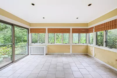 3 Buckingham Place, Great Neck, NY 11021 - Photo 8