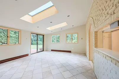 3 Buckingham Place, Great Neck, NY 11021 - Photo 14