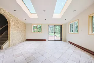 3 Buckingham Pl, Great Neck, NY 11021 - Photo 16