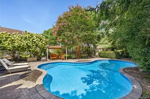 5 Windcrest Dr, Manorville, NY 11949 - Photo 4