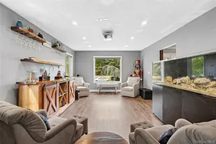 5 Windcrest Dr, Manorville, NY 11949 - Photo 12