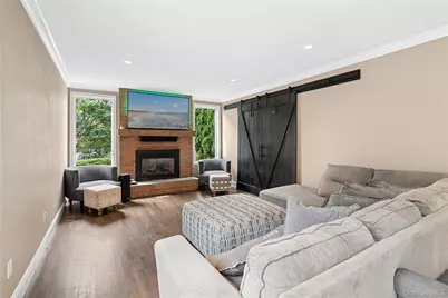 5 Windcrest Drive, Manorville, NY 11949 - Photo 10