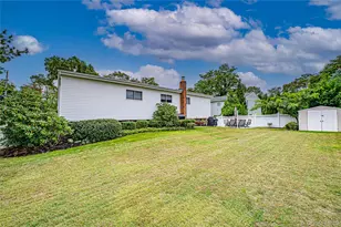 48 Archie Pl, West Islip, NY 11795 - Photo 30