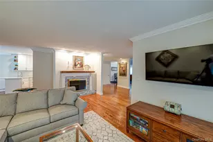 48 Archie Pl, West Islip, NY 11795 - Photo 14