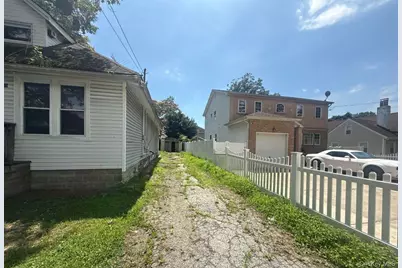 578 Seaman Avenue, Baldwin, NY 11510 - Photo 2