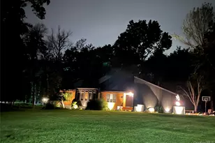 7 Elizabeth Ct, Spring Valley, NY 10977 - Photo 2