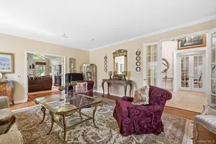 33 Hevelyne Rd, Elmsford, NY 10523 - Photo 8