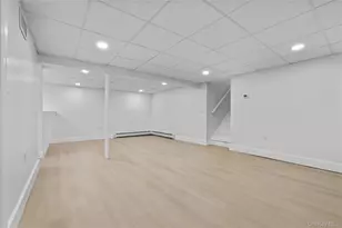 13 Bittersweet Ave S, Hampton Bays, NY 11946 - Photo 32