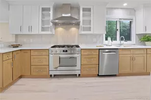 13 Bittersweet Ave S, Hampton Bays, NY 11946 - Photo 2