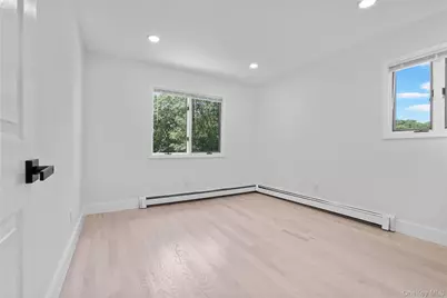 13 Bittersweet Avenue S, Hampton Bays, NY 11946 - Photo 22