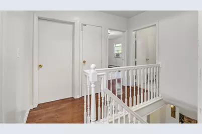 117 Glenwood Road, Glenwood Landing, NY 11547 - Photo 12