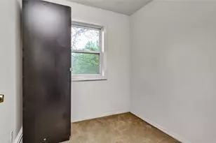 117 Glenwood Rd, Glenwood Landing, NY 11547 - Photo 16