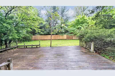 117 Glenwood Road, Glenwood Landing, NY 11547 - Photo 18