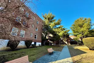 138-29 Jewel Ave, Kew Gardens, NY 11367 - Photo 8