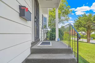 32 Redwood Rd, Saugerties, NY 12477 - Photo 2