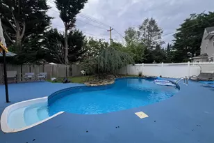 121 West Ave, Hicksville, NY 11801 - Photo 32