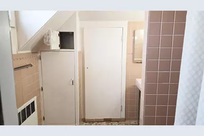 2817 215th Place, Bayside, NY 11360 - Photo 10