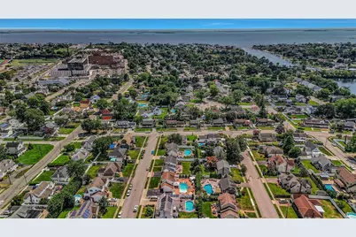 532 Alwick Avenue, West Islip, NY 11795 - Photo 32