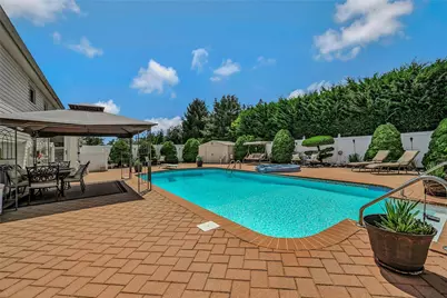 532 Alwick Avenue, West Islip, NY 11795 - Photo 16