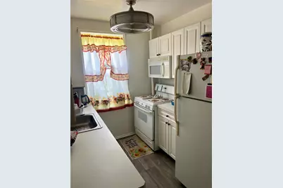 709 Warburton Avenue #7H, Yonkers, NY 10701 - Photo 12