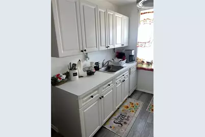 709 Warburton Avenue #7H, Yonkers, NY 10701 - Photo 14