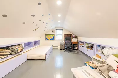 43 Jayson Avenue, Great Neck, NY 11021 - Photo 12