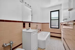 96-11 65th Rd, Rego Park, NY 11374 - Photo 32