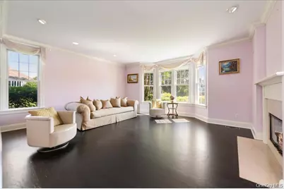 53 Pembroke Drive, Glen Cove, NY 11542 - Photo 14