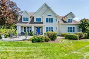 53 Pembroke Dr, Glen Cove, NY 11542 - Photo 2