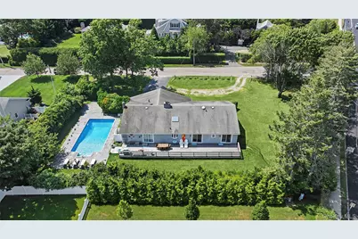 38 Liberty Street, Westhampton Beach, NY 11978 - Photo 2