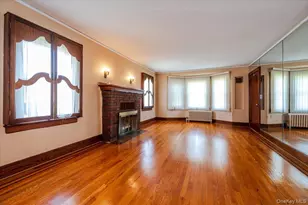 715 Iris St, Franklin Square, NY 11010 - Photo 2