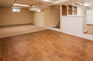 715 Iris St, Franklin Square, NY 11010 - Photo 16