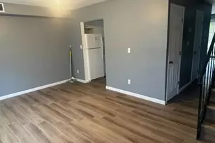 197 Hill Ct, Wading River, NY 11933 - Photo 2