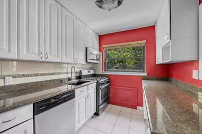 219-27 75 Avenue #2, Bayside, NY 11364 - Photo 4