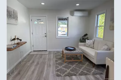 130 N Huron Street, Ronkonkoma, NY 11779 - Photo 4