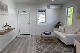 130 N Huron St, Ronkonkoma, NY 11779 - Photo 4