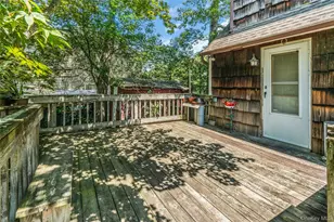 42 Summit St, Plainview, NY 11803 - Photo 22