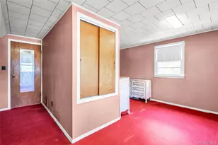 42 Summit St, Plainview, NY 11803 - Photo 14