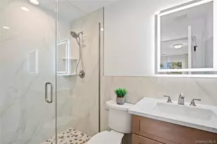 25 Westchester Ave, Jericho, NY 11753 - Photo 32