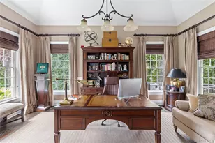 23 Legends Cir, Melville, NY 11747 - Photo 14