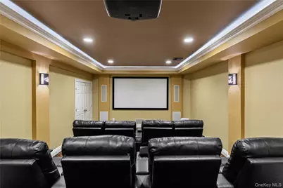 23 Legends Circle, Melville, NY 11747 - Photo 36